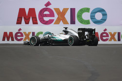 Lewis Hamilton, Mercedes AMG F1 W07 Hybrid