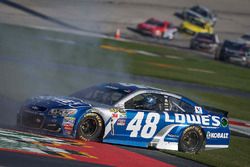 Le vainqueur Jimmie Johnson, Hendrick Motorsports Chevrolet fête sa victoire