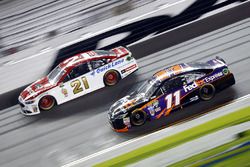 Ryan Blaney, Wood Brothers Racing Ford, Denny Hamlin, Joe Gibbs Racing Toyota