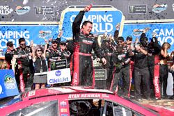 Ganador, Ryan Newman, Richard Childress Racing Chevrolet en el Victory Lane