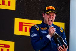 Podium: derde plaats Oliver Rowland, DAMS