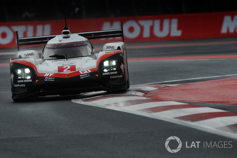 #2 Porsche Team Porsche 919 Hybrid: Timo Bernhard, Earl Bamber, Brendon Hartley