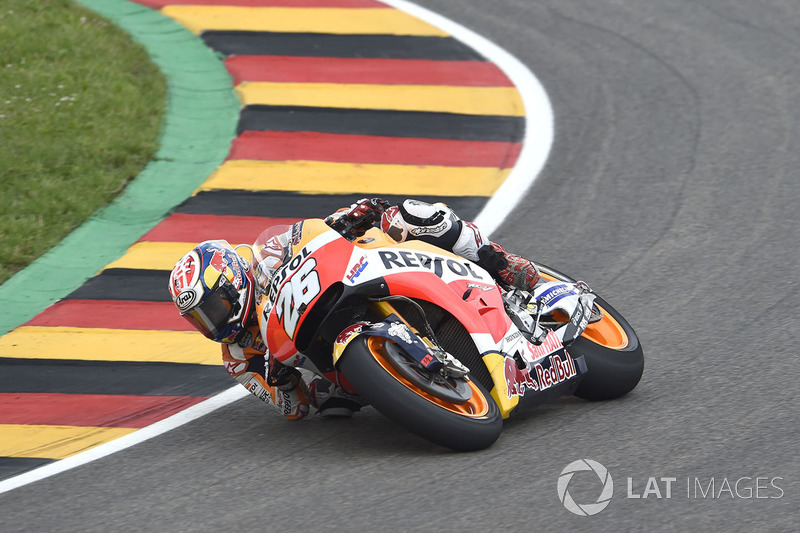 Tutup paruh pertama dengan podium