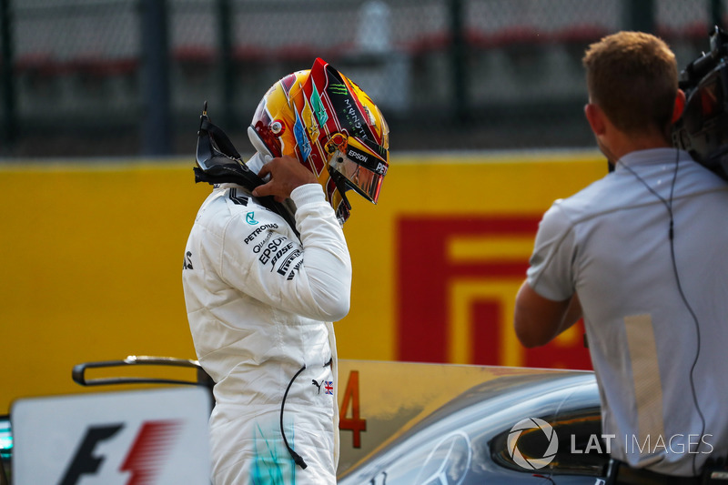 Polesitter Lewis Hamilton, Mercedes AMG F1 in parc ferme