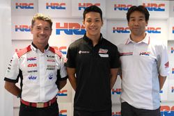 Lucio Cecchinello, Team Principal LCR Honda, Takaaki Nakagami, Tetsuhiro Kuwatam, Direttore HCR