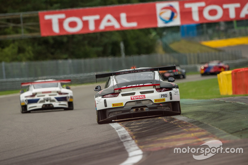 #117 KÜS Team 75 Bernhard Porsche 991 GT3 R: Laurens Vanthoor, Kevin Estre, Michael Christensen