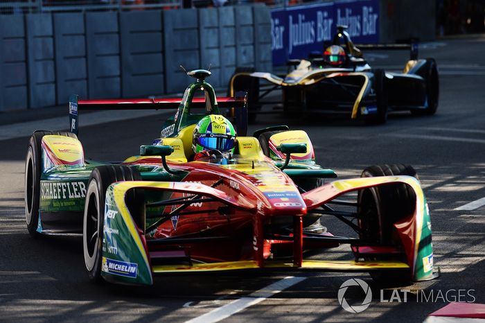 Lucas di Grassi, ABT Schaeffler Audi Sport, y Jean-Eric Vergne, Techeetah
