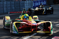 Lucas di Grassi, ABT Schaeffler Audi Sport, leads Jean-Eric Vergne, Techeetah