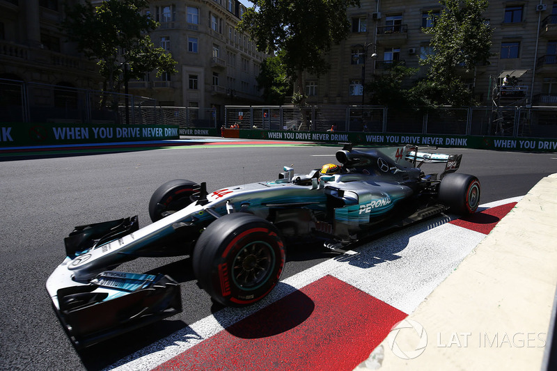 1: Lewis Hamilton, Mercedes AMG F1 W08