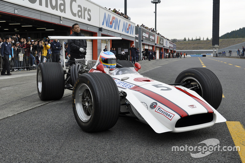 フェルナンド・アロンソとホンダRA301