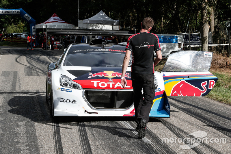 Sébastien Loeb, Peugeot 208 T16 Pikes Peak