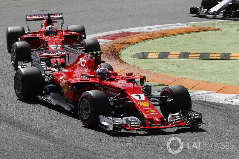 Kimi Raikkonen, Ferrari SF70H, Sebastian Vettel, Ferrari SF70H