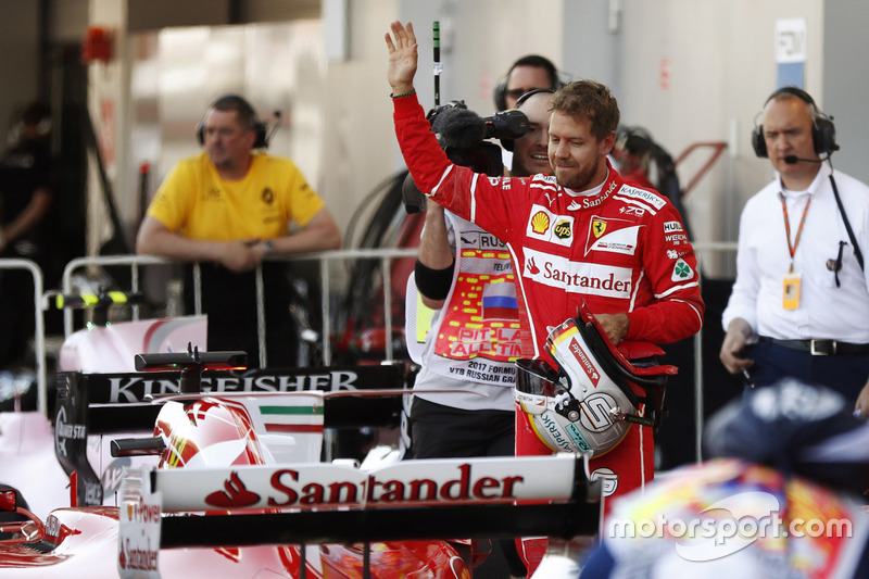 Ganador de la pole Sebastian Vettel, Ferrari