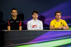 Alexander Albon, ART Grand Prix, Charles Leclerc, PREMA Powerteam and Oliver Rowland, DAMS in the po