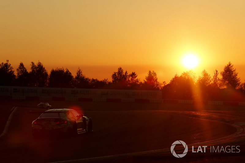 #100 Walkenhorst Motorsport, BMW M6 GT3: Christian Krognes, Michele Di Martino, Matias Henkola, Nico Menzel