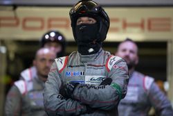 Porsche Team members react to the #1 retirement