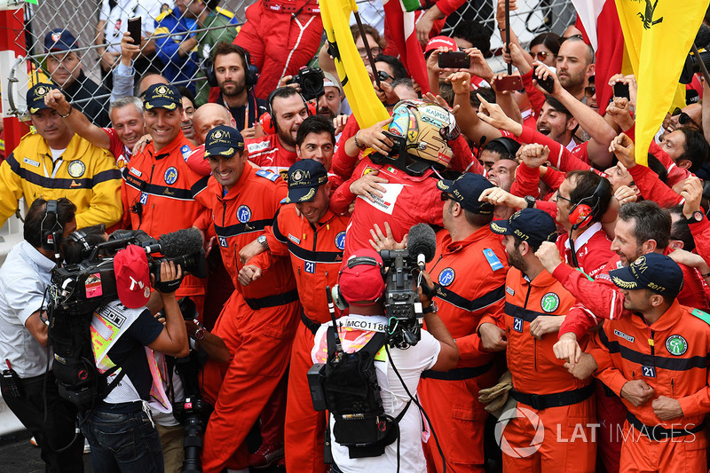 Pemenang balapan, Sebastian Vettel, Ferrari