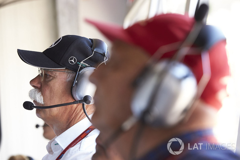 Dr Dieter Zetsche, CEO, Mercedes Benz, Niki Lauda, Presidente Non Esecutivo Mercedes AMG F1