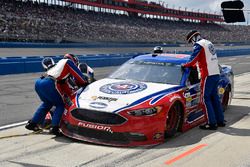 Joey Logano, Team Penske Ford pit stop