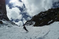 Ivan Jacoma sugli sci in montagna