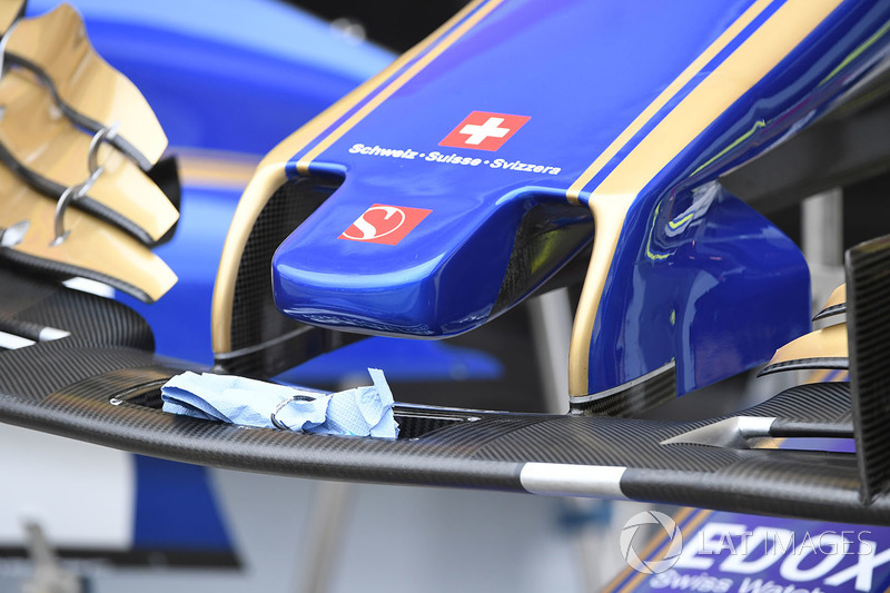 No mesmo ano, funcionários da Sauber não tiveram a mesma sorte. Três engenheiros foram abordados por cinco assaltantes na saída do circuito e tiveram suas mochilas roubadas.