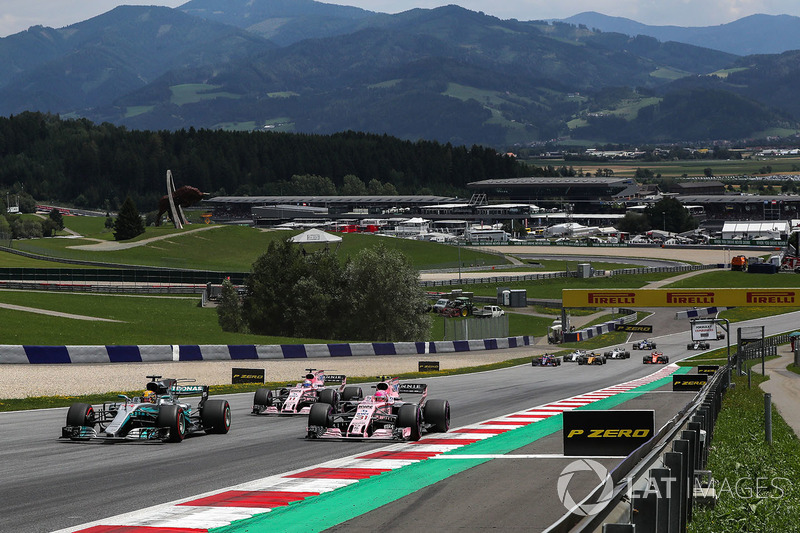 Lewis Hamilton, que largou em oitavo, fez corrida de recuperação e finalizou a prova em quarto. Com isso, Vettel ampliou a vantagem na liderança para 20 pontos.