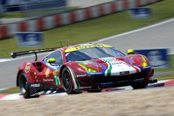 #71 AF Corse Ferrari 488 GTE: Davide Rigon, Toni Vilander