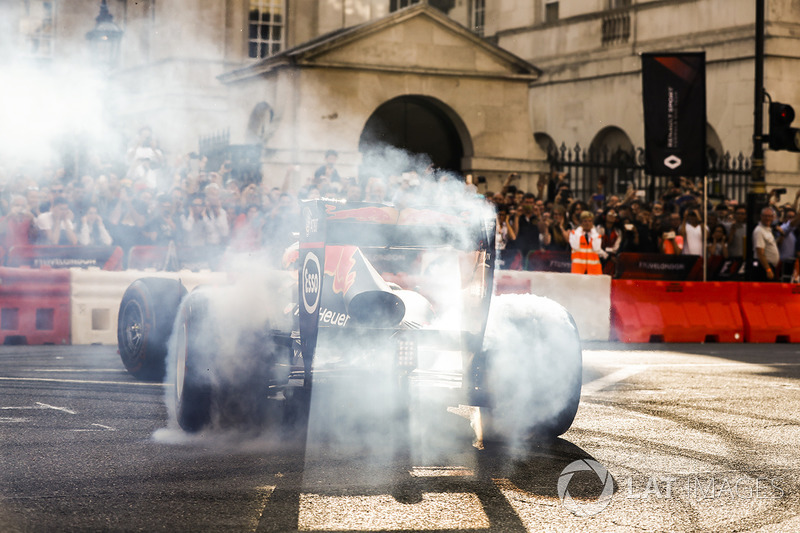 Daniel Ricciardo, Red Bull Racing