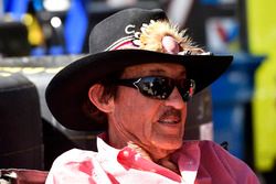 Richard Petty, Aric Almirola, Richard Petty Motorsports Ford