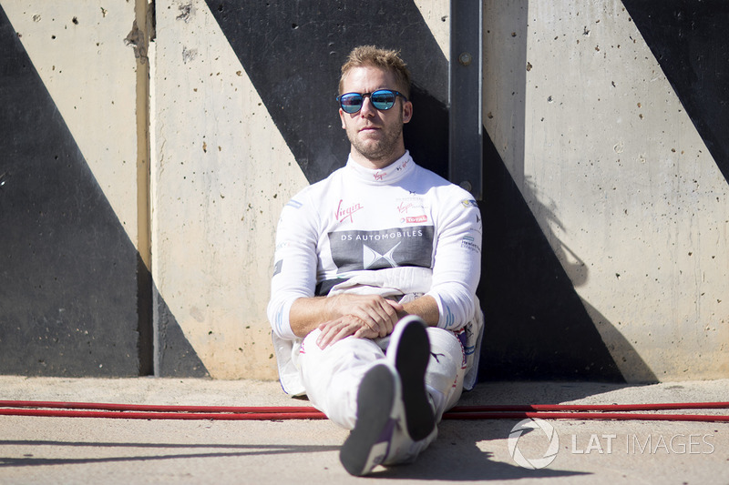 №2. <img src="https://cdn-7.motorsport.com/static/img/cfp/0/0/0/200/227/s3/united_kingdom-2.jpg" alt="" width="20" height="12" /> Сэм Бёрд, DS Virgin Racing