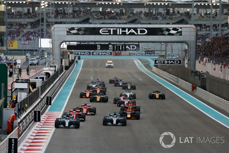 Valtteri Bottas, Mercedes F1 W08, leads Lewis Hamilton, Mercedes F1 W08, Sebastian Vettel, Ferrari SF70H, Kimi Raikkonen, Ferrari SF70H, Daniel Ricciardo, Red Bull Racing RB13, Max Verstappen, Red Bull Racing RB13, and the rest of the field at the start