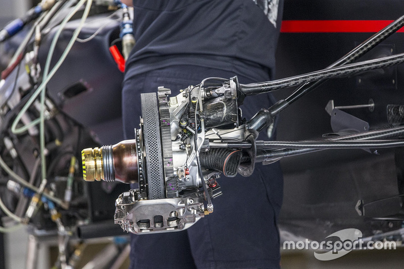 Red Bull Racing RB13 ön fren