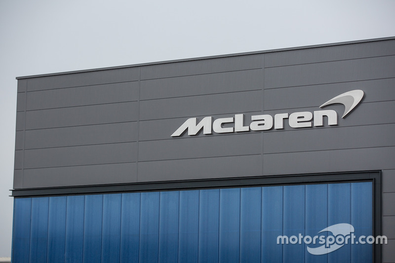 Centro McLaren Composites Technology