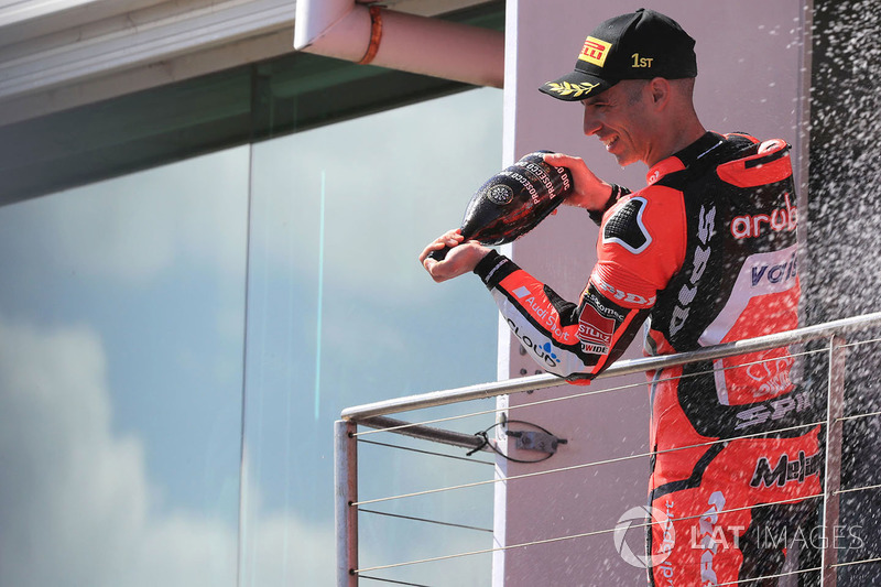 Podium: race winner Marco Melandri, Aruba.it Racing-Ducati SBK Team