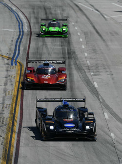 #10 Wayne Taylor Racing Cadillac DPi, P: Renger van der Zande, Jordan Taylor
