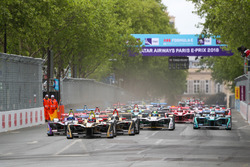 Start of race with Jean-Eric Vergne, Techeetah, leading Sam Bird, DS Virgin Racing, Andre Lotterer, Techeetah, Maro Engel, Venturi Formula E Team