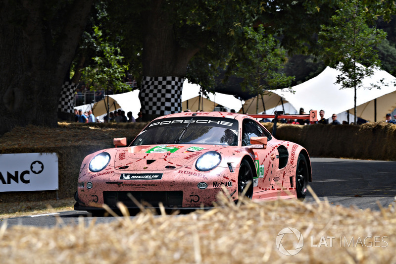 Porsche 911 RSR Pink Pig Kevin Estre