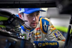 Chase Elliott, Hendrick Motorsports, Chevrolet Camaro NAPA Auto Parts, talks with Jimmie Johnson, Hendrick Motorsports, Chevrolet Camaro Lowe's for Pros