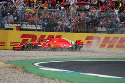 Sebastian Vettel, Ferrari SF71H crashes out of the race