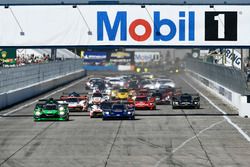 #90 Spirit of Daytona Racing Cadillac DPi, P: Tristan Vautier, Matt McMurry, Eddie Cheever III leads the field for the start of the race