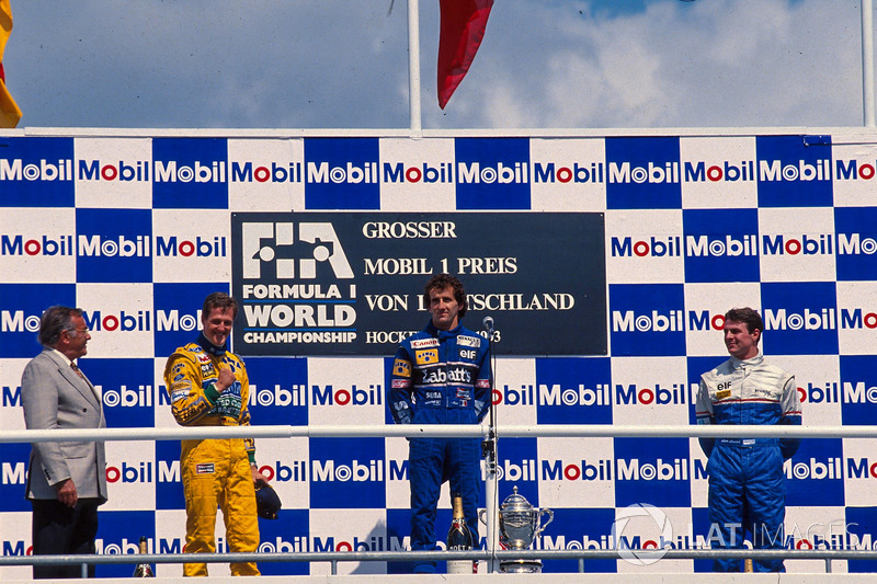 Podio: ganador de la carrera Alain Prost, Williams, segundo lugar Michael Schumacher, Benetton, tercer lugar Mark Blundell, Ligier