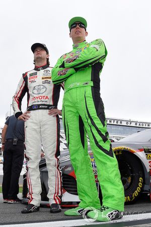 Erik Jones, Joe Gibbs Racing, Toyota Camry buyatoyota.com, Kyle Busch, Joe Gibbs Racing, Toyota Camry Interstate Batteries