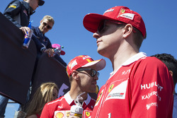 Sebastian Vettel, Ferrari e Kimi Raikkonen, Ferrari nella drivers parade