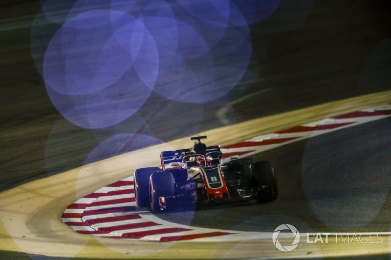 16: Romain Grosjean, Haas F1 Team VF-18, 1'30.530