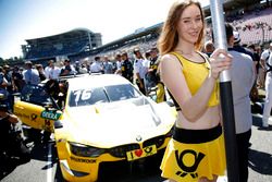 Grid girl van Timo Glock, BMW Team RMG