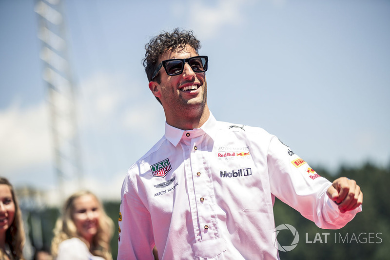 Daniel Ricciardo, Red Bull Racing, en el drivers parade