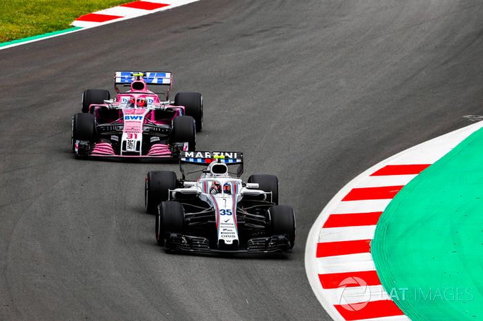 Sergey Sirotkin, Williams FW41,leads Esteban Ocon, Force India VJM11
