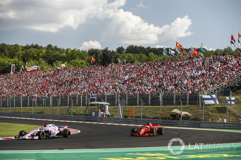 Sergio Perez, Force India VJM11, precede Sebastian Vettel, Ferrari SF71H