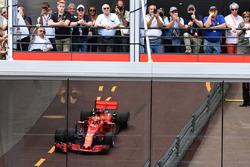 Болельщики и Себастьян Феттель, Ferrari SF71H