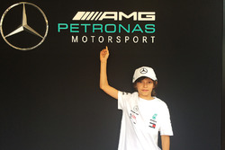 Andrea Kimi Antonelli nel motorhome Mercedes AMG F1